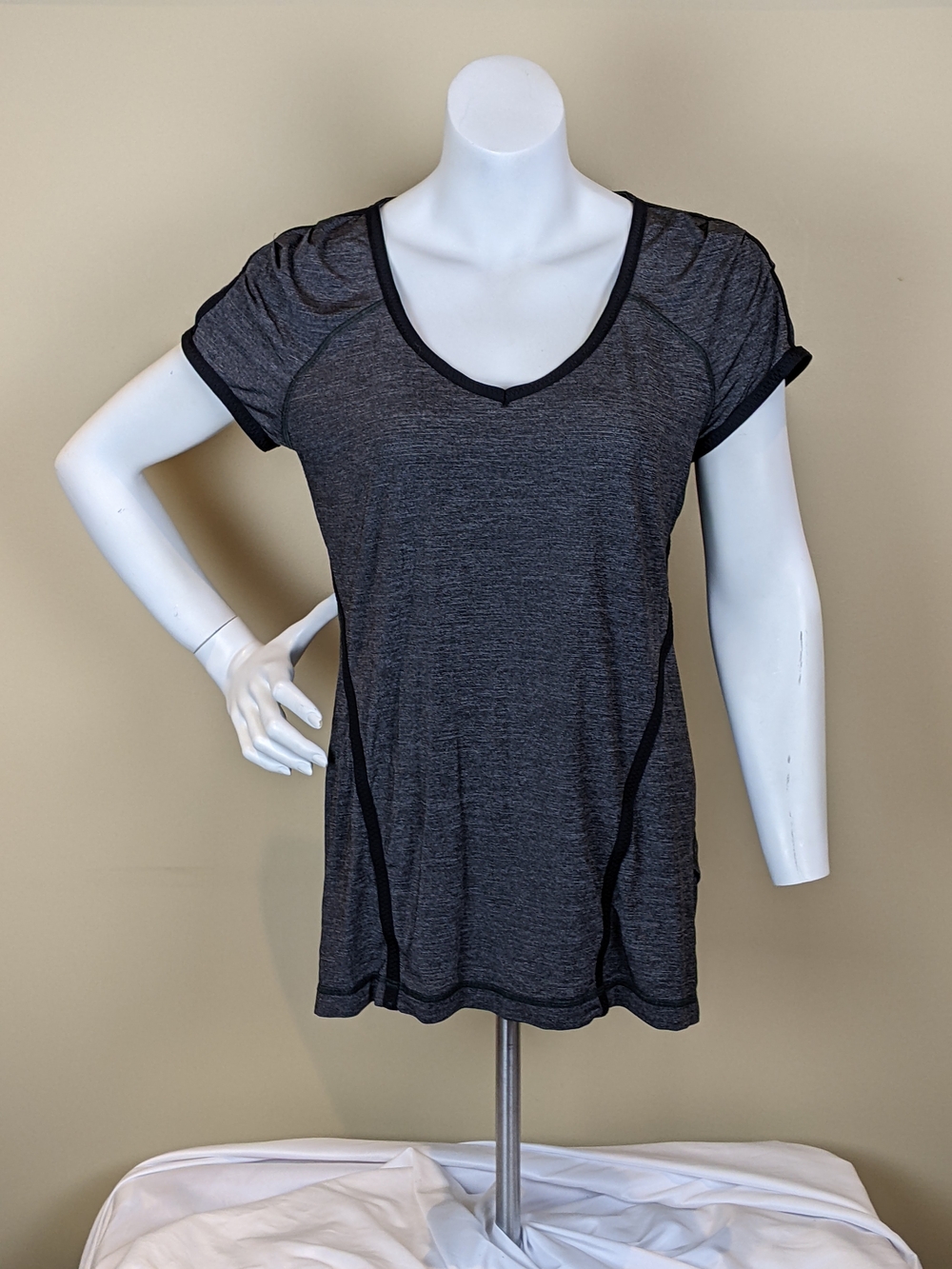 lululemon athletica Women's Dark Heather Gray Active Tee